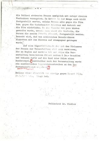 Margot Pilz, Ausschnitte der Polizeiprotokolle, 1978, Roter Filzstift auf Kohlepapier, 29,7 × 2 ...