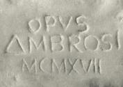 Gustinus Ambrosi, Adelma von Tinty, Detail: Bezeichnung, 1917, Marmor auf Marmor-Postament, H:  ...
