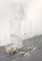 Oswald Oberhuber, Kunst ohne Künstler, 1966-2012, Glas, Holz, Kabel, Plastik, 150 x 110 x 110 c ...