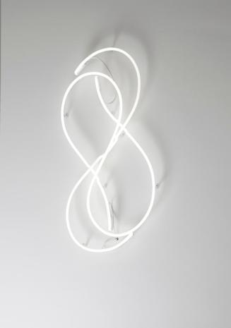 Cerith Wyn Evans, Moebius Strip, 1997, Neonröhren, Kabel, 100 x 50 cm, Dauerleihgabe Ernst Ploi ...
