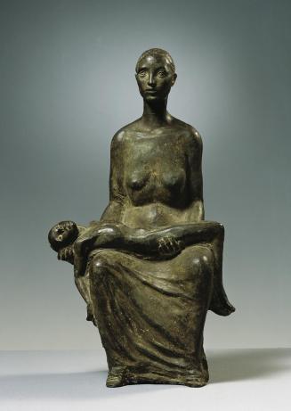 Georg Ehrlich, Mutter mit totem Kind nach Bombenangriff, 1946, Bronze, 79 × 44 × 30 cm, 1962 Ar ...