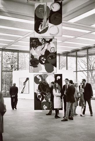 Peter Baum, Ernst Wilhelm Nay: Ausstellungseröffnung am 14. April 1967, 1967, Barytabzug vom Or ...