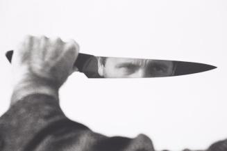 Peter Weibel, Selbstportrait als Messer, 1975/2014, Silbergelatine-Abzug, 42 × 60,5 cm, Belvede ...